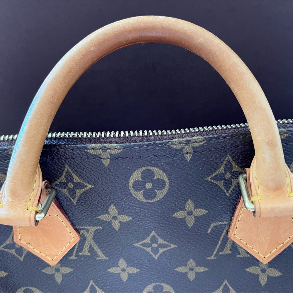 Authentic and Gently used Louis Vuitton Speedy with Box and Dust Cover